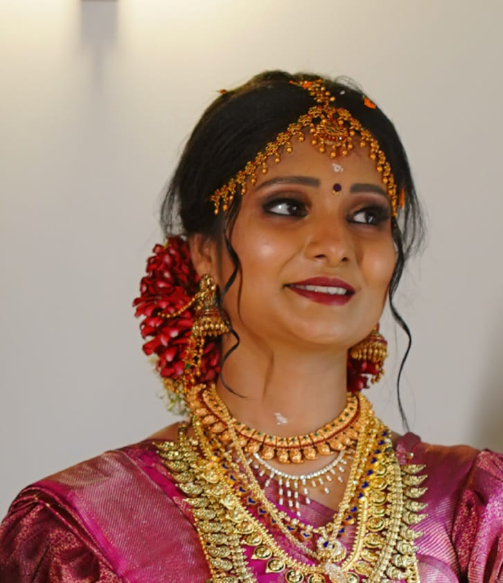 QUEENS BEAUTY PARLOUR KOHINOOR
